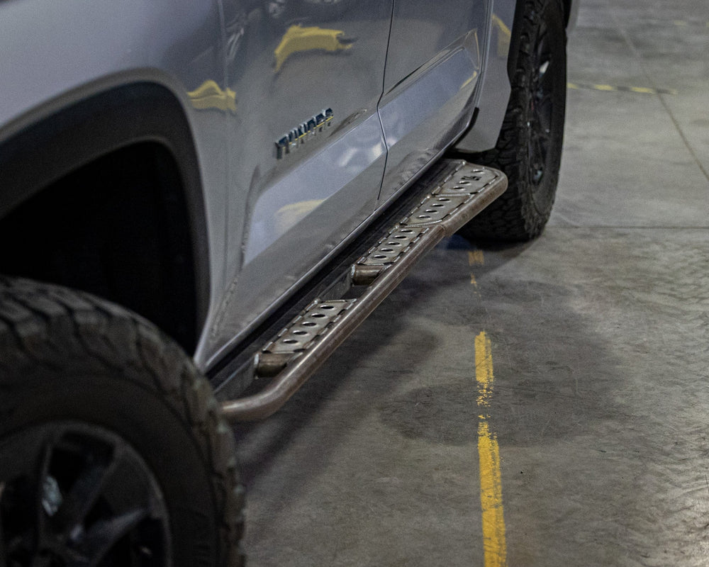 Front view of the C4 Sliders for the new generation Tundra.