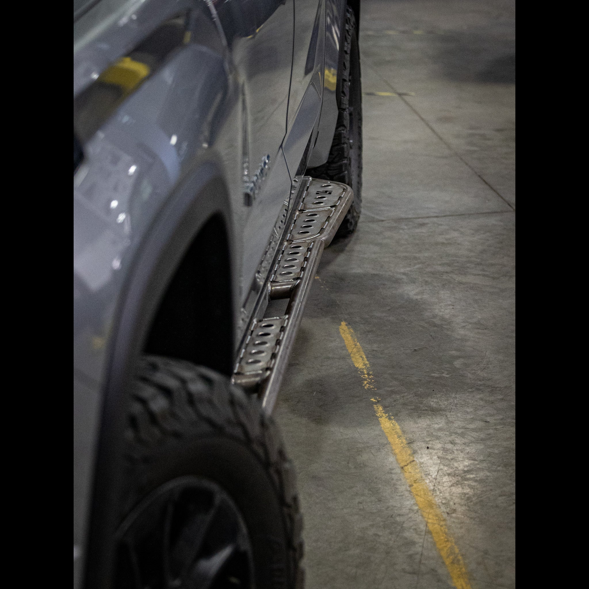 Tundra Rock Sliders (Bolt-on Design)