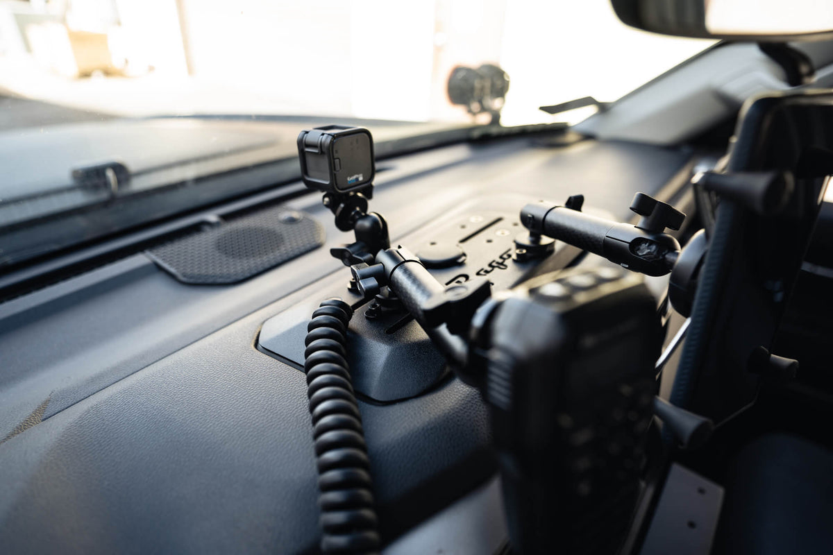 2022-2023 Toyota Tundra Digital Device Dash Mount