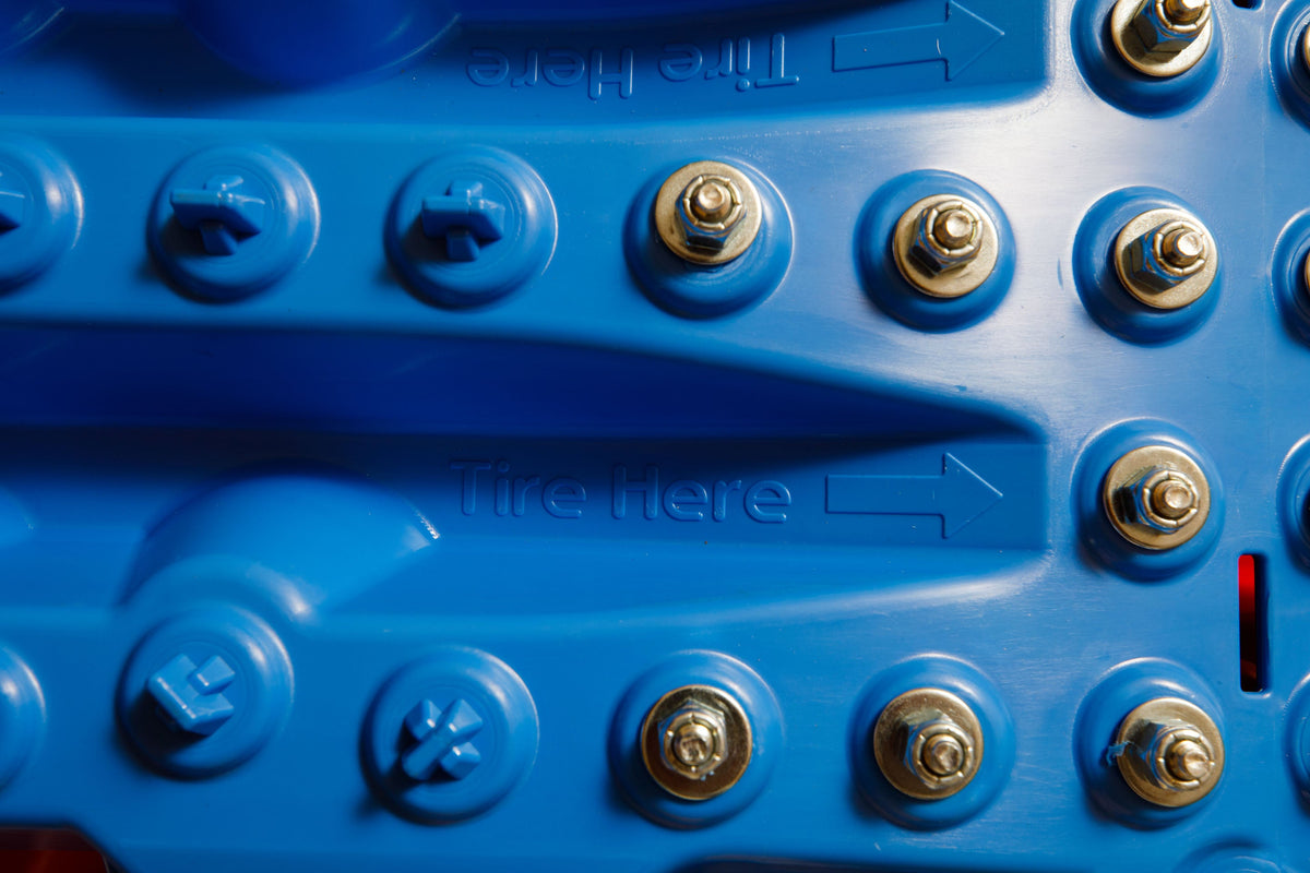 ActionTrax Metal Teeth Recovery Boards Blue (Pair) - Extreme Traction Mats