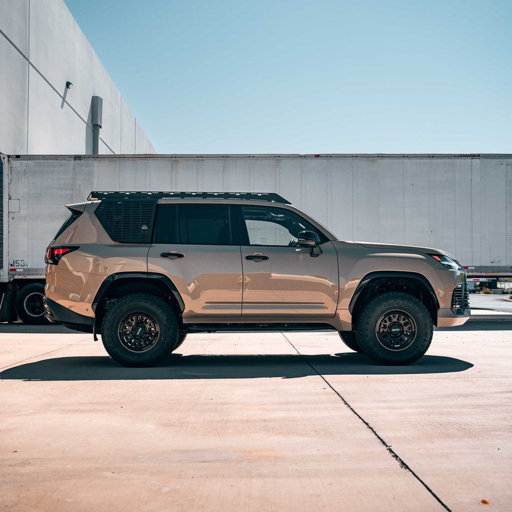 Lexus 700 & 600 Rock Sliders Lifestyle 10