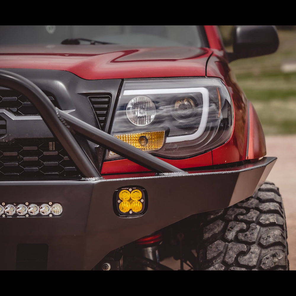 Front view of the side wing of the C4 Overland bumper.